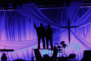 Christian illusionist show lighting